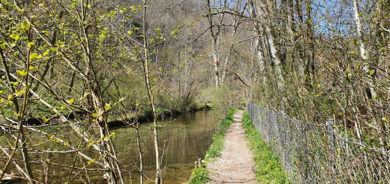 Kleines Lautertal bei Blaustein spiritofwandern.de